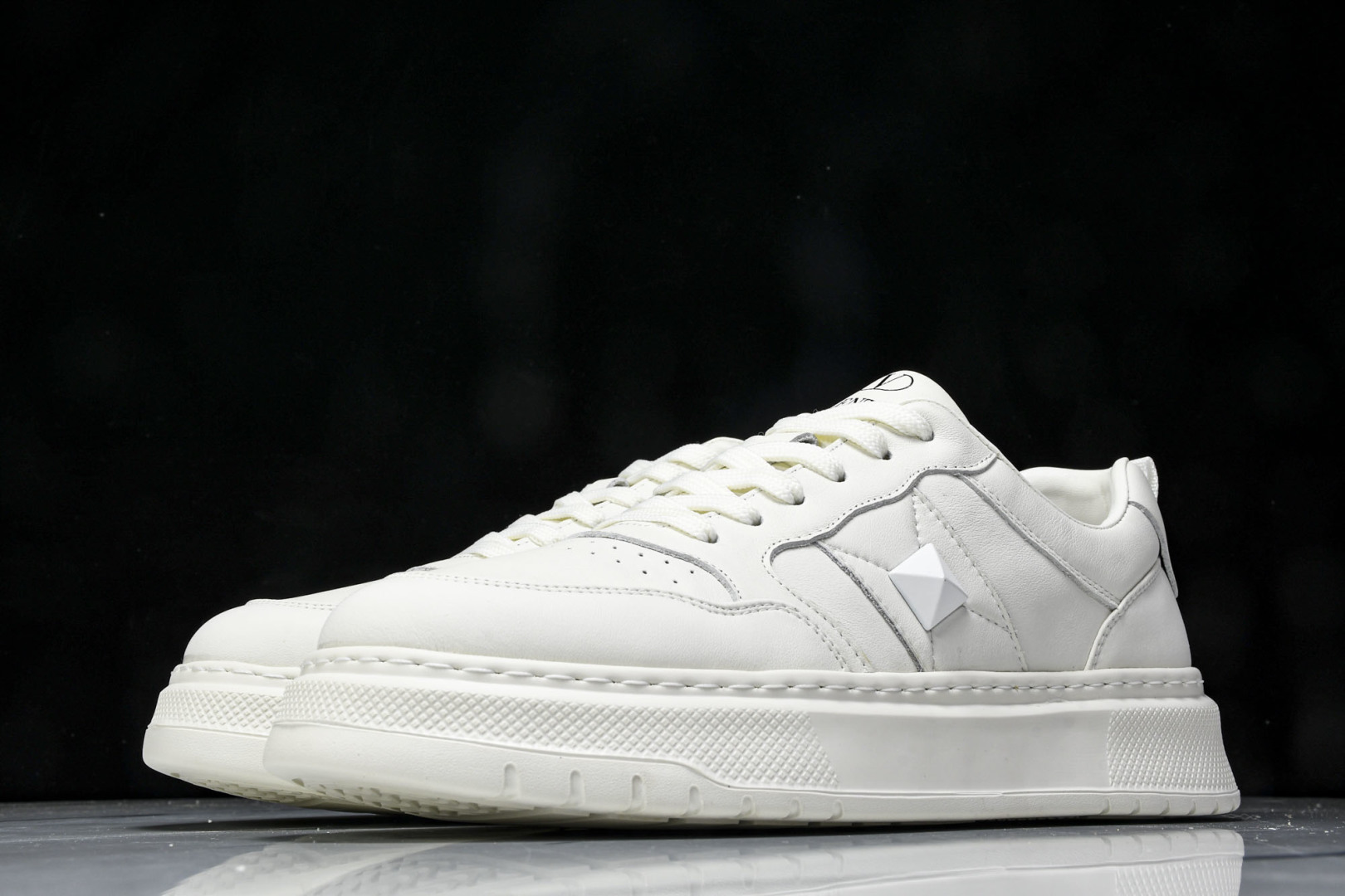 华伦天奴 尺码39-44

纯原版出品-Valentino Rockstud Untitled 华伦天奴