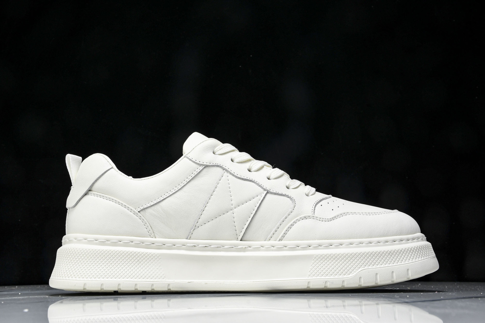华伦天奴 尺码39-44

纯原版出品-Valentino Rockstud Untitled 华伦天奴