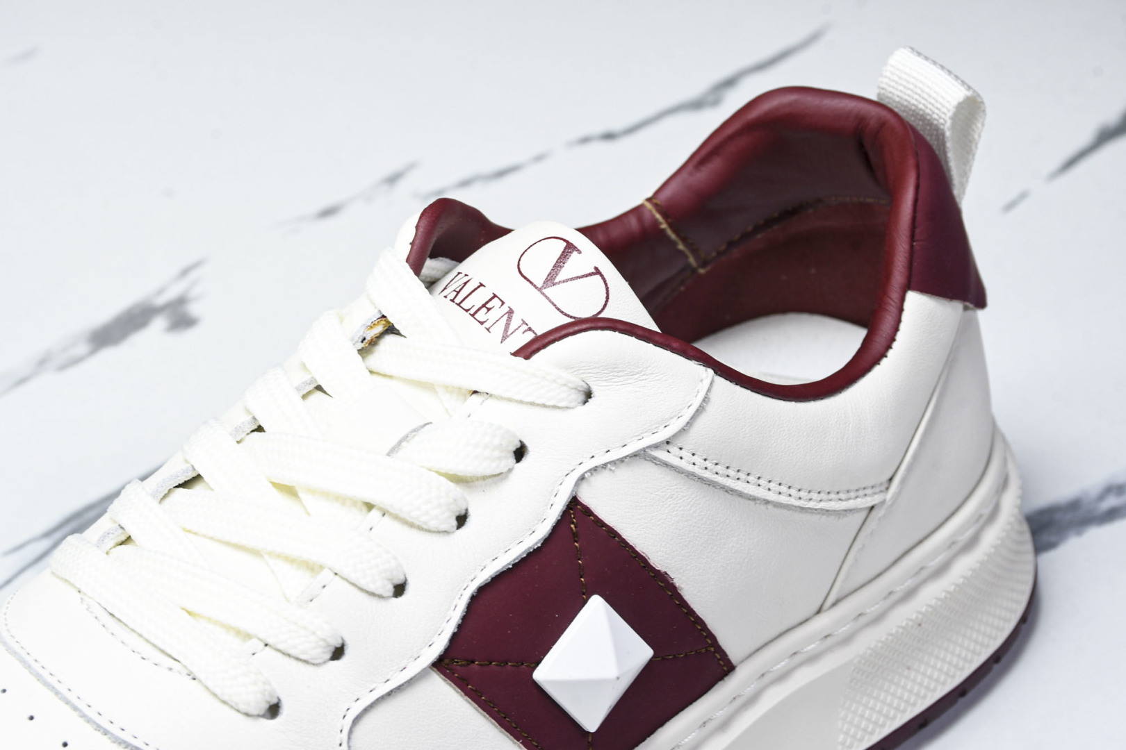 华伦天奴 尺码39-44

纯原版出品-Valentino Rockstud Untitled 华伦天奴