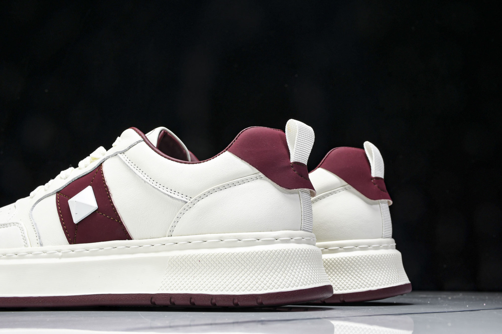 华伦天奴 尺码39-44

纯原版出品-Valentino Rockstud Untitled 华伦天奴