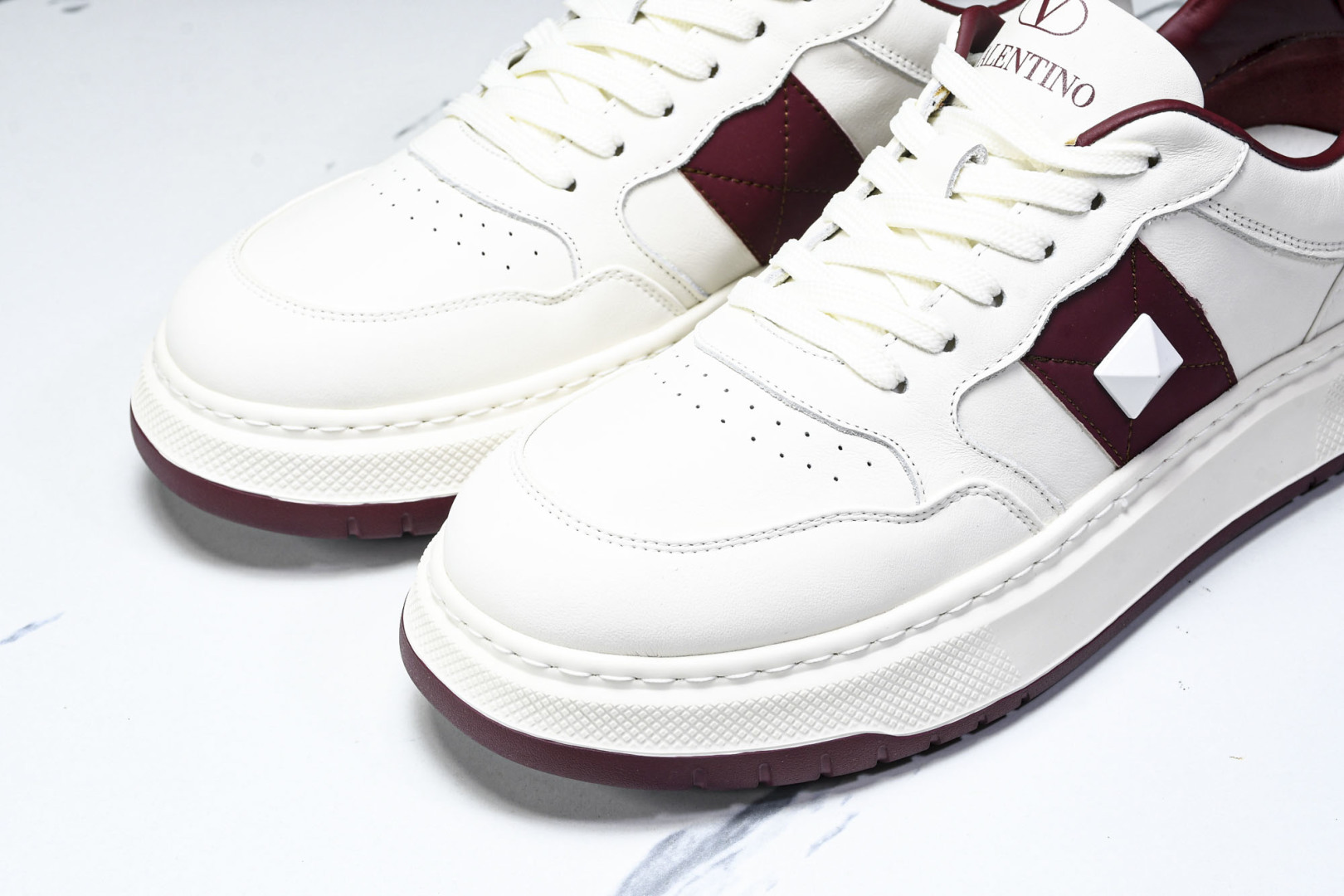 华伦天奴 尺码39-44

纯原版出品-Valentino Rockstud Untitled 华伦天奴