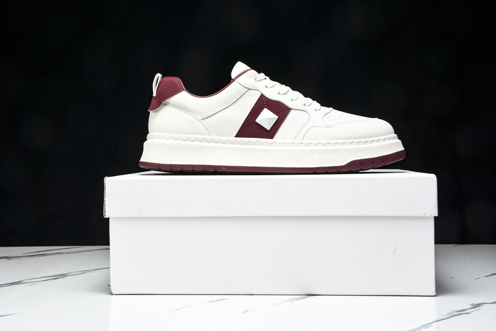 华伦天奴 尺码39-44

纯原版出品-Valentino Rockstud Untitled 华伦天奴