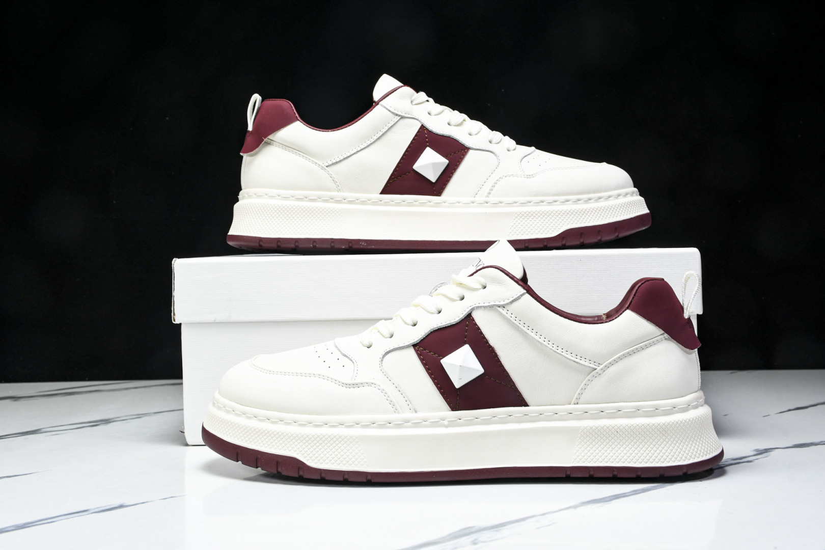 华伦天奴 尺码39-44

纯原版出品-Valentino Rockstud Untitled 华伦天奴