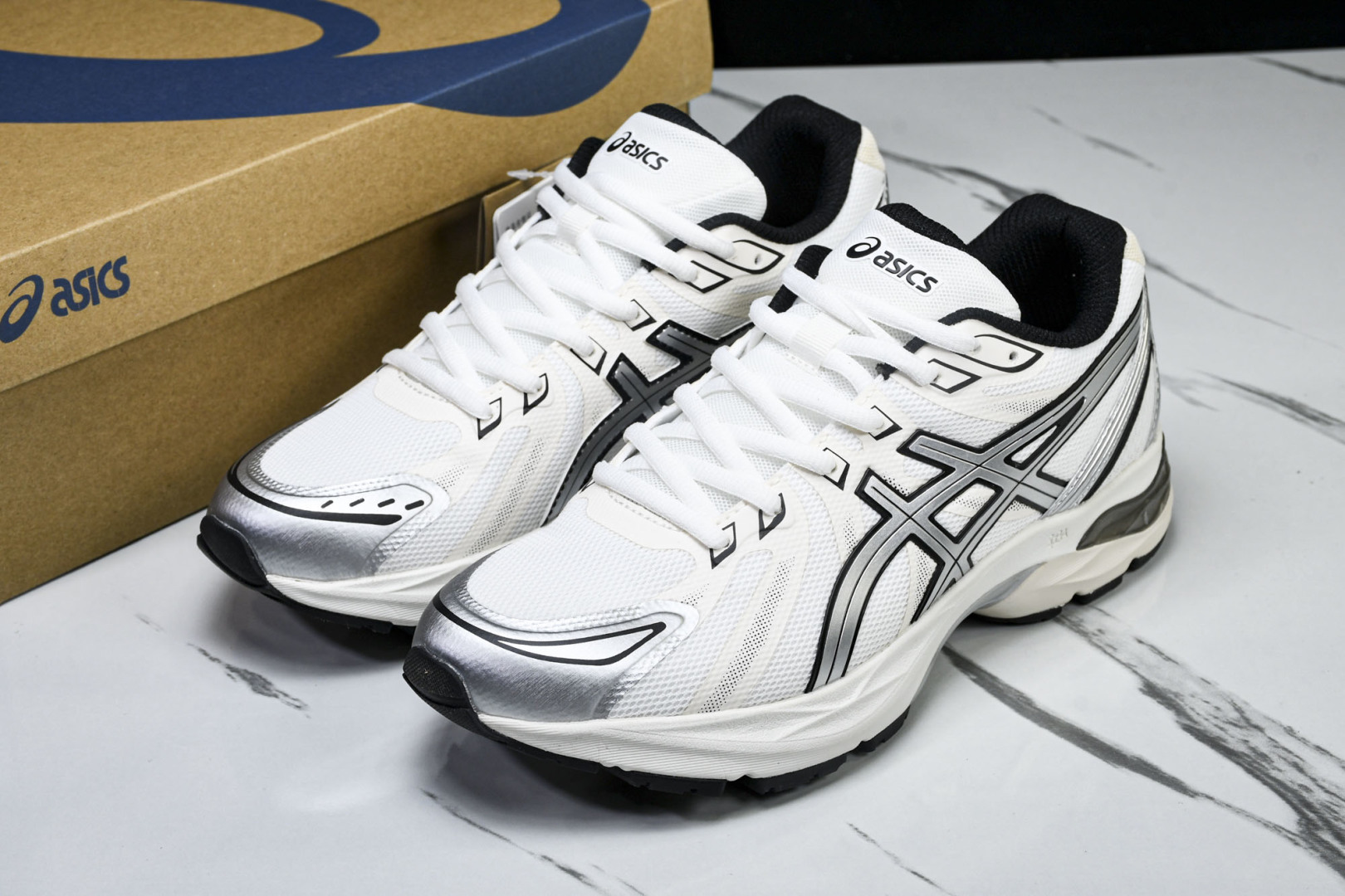 ASICS 尺码36-45

纯原版出品-Gel-Flux 4 CN 夏季低帮透气休闲运动跑步鞋 101