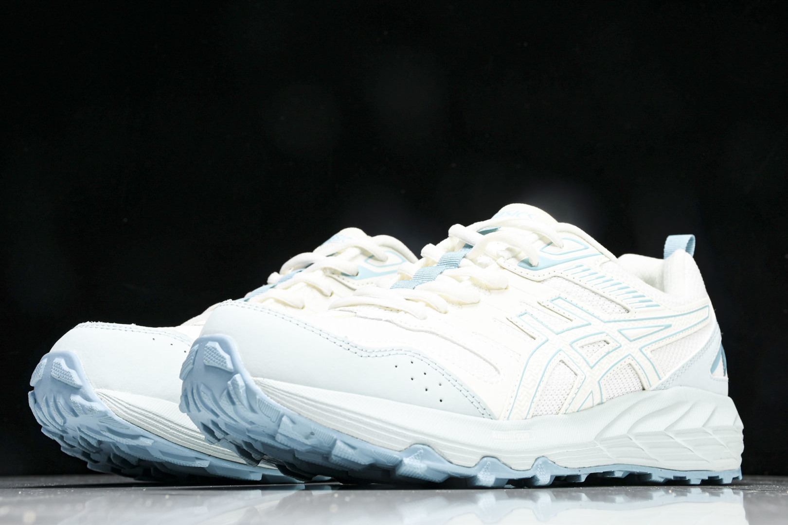 ASICS 尺码36-45

纯原版出品-Gel-Sonoma CN 亚瑟士运动休闲透气专业跑鞋 101