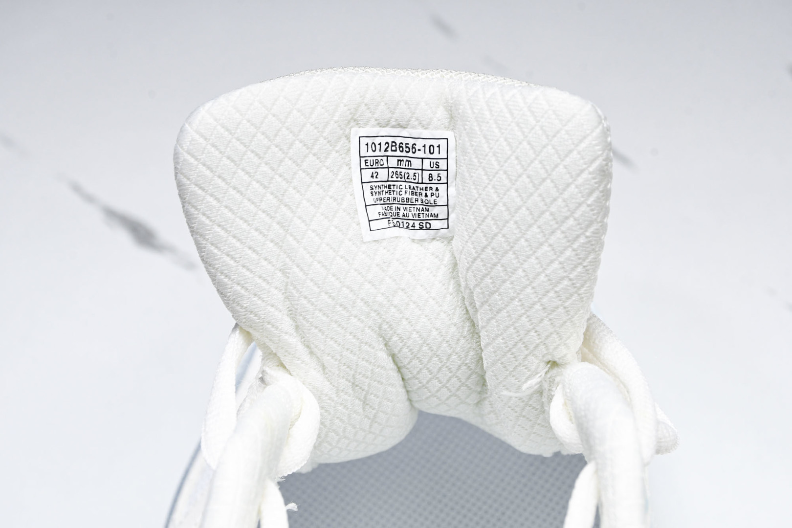 ASICS 尺码36-45

纯原版出品-Gel-Sonoma CN 亚瑟士运动休闲透气专业跑鞋 101