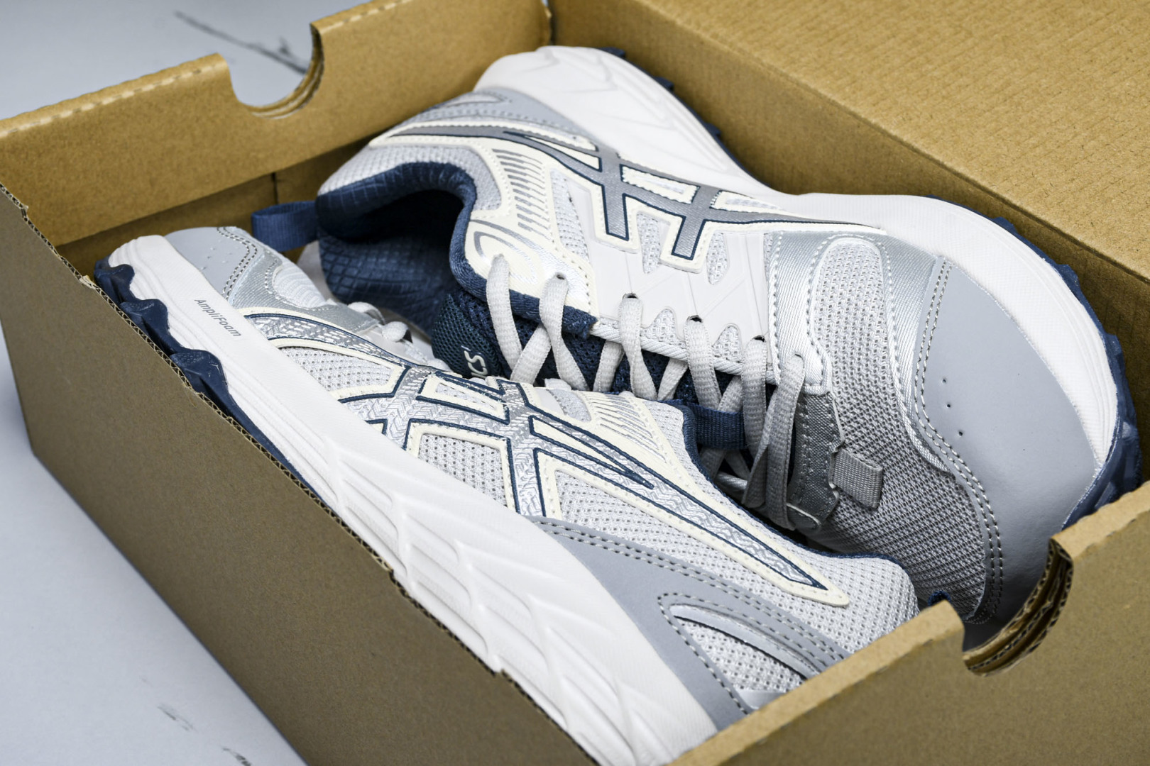 ASICS 尺码36-45

纯原版出品-Gel-Sonoma CN 亚瑟士运动休闲透气专业跑鞋 101