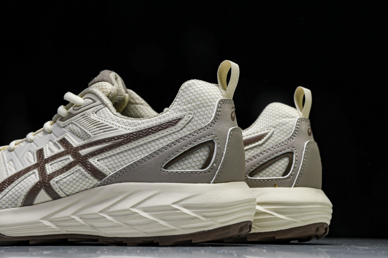 ASICS 尺码36-45

纯原版出品-Gel-Sonoma CN 亚瑟士运动休闲透气专业跑鞋 101