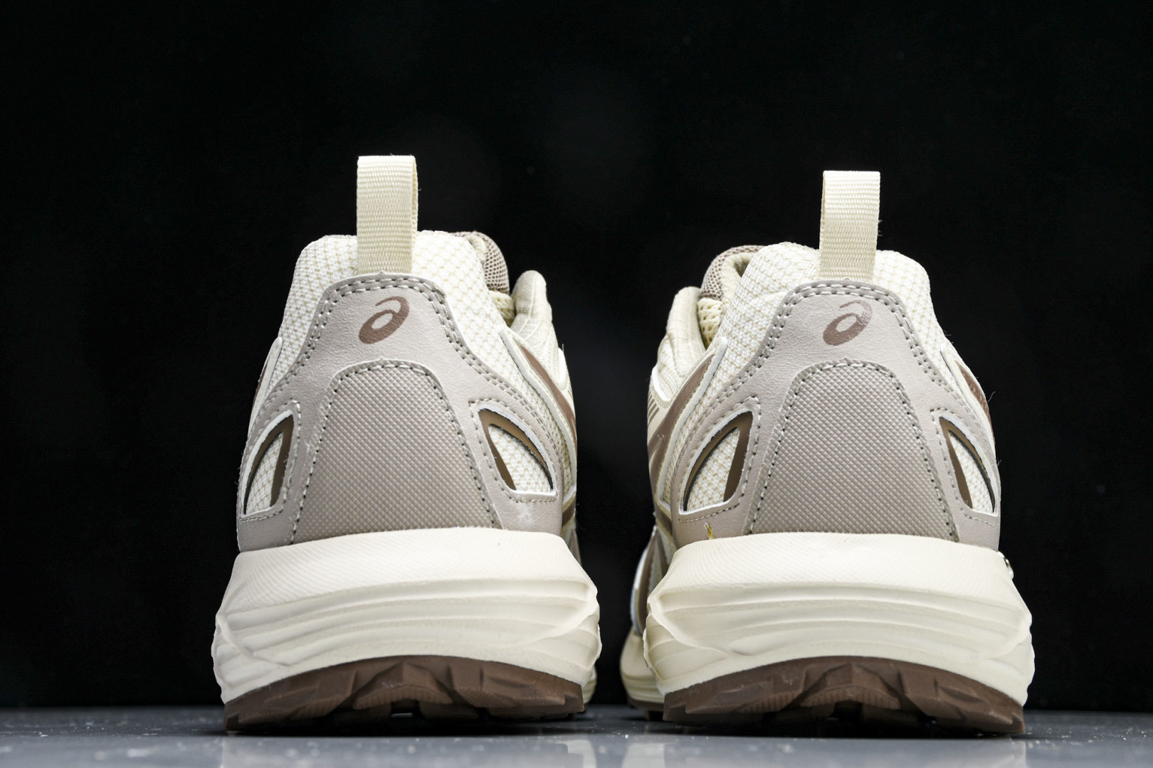ASICS 尺码36-45

纯原版出品-Gel-Sonoma CN 亚瑟士运动休闲透气专业跑鞋 101