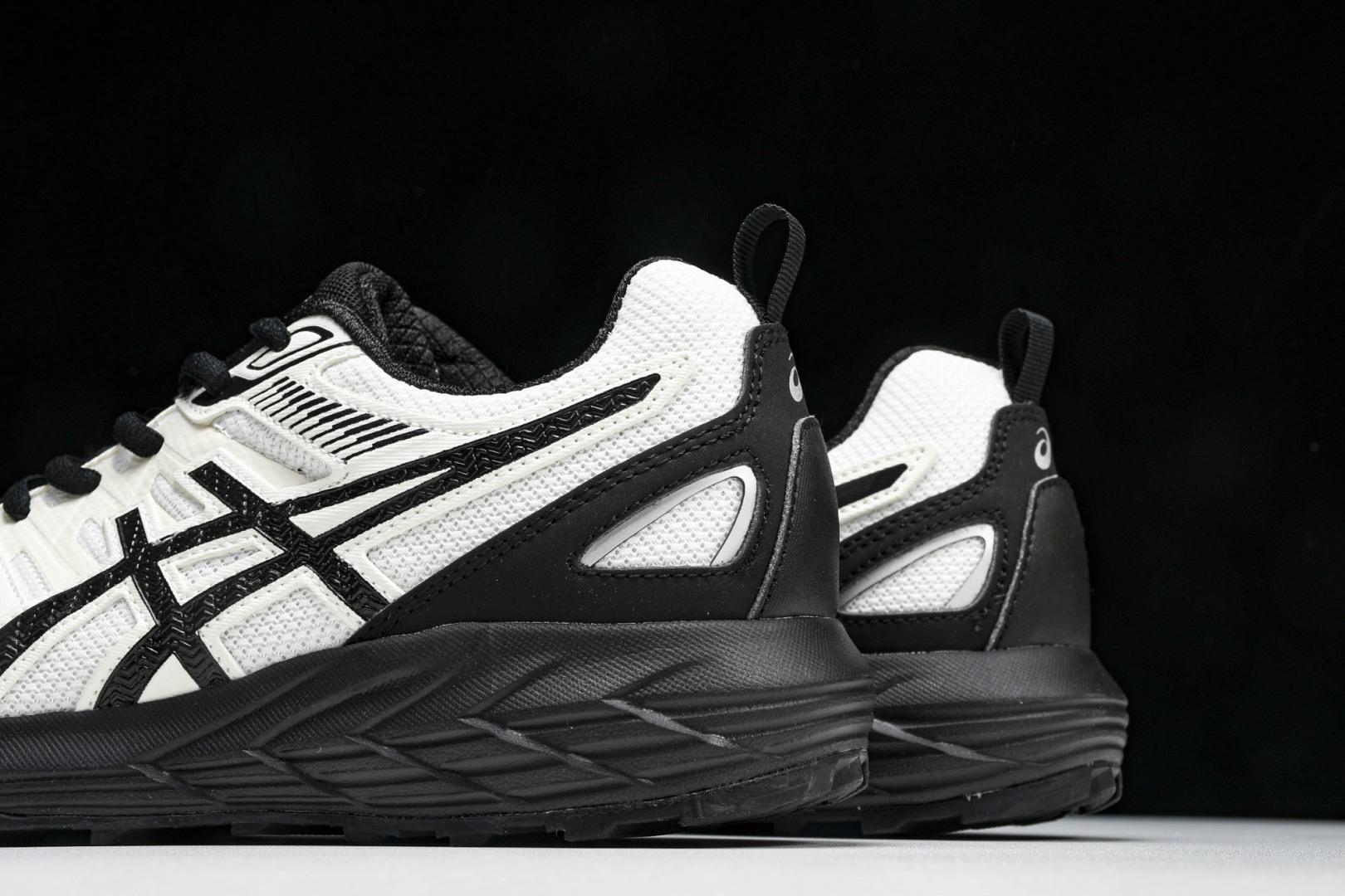 ASICS 尺码36-45

纯原版出品-Gel-Sonoma CN 亚瑟士运动休闲透气专业跑鞋 101