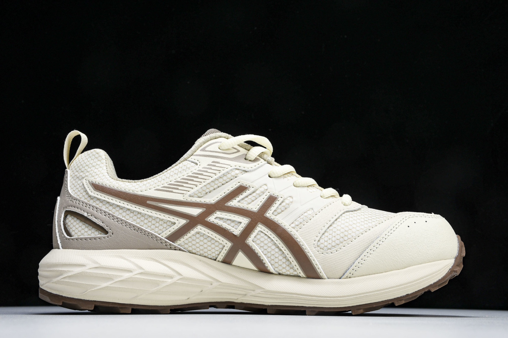 ASICS 尺码36-45

纯原版出品-Gel-Sonoma CN 亚瑟士运动休闲透气专业跑鞋 101