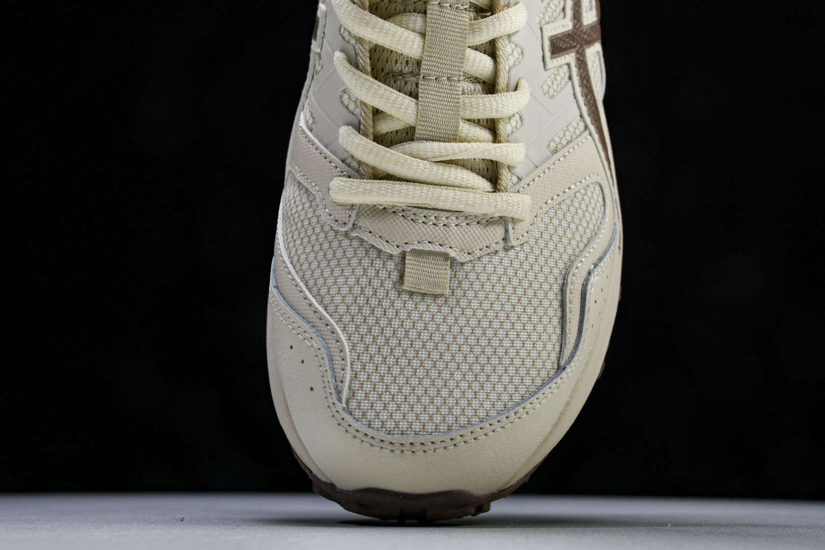 ASICS 尺码36-45

纯原版出品-Gel-Sonoma CN 亚瑟士运动休闲透气专业跑鞋 101