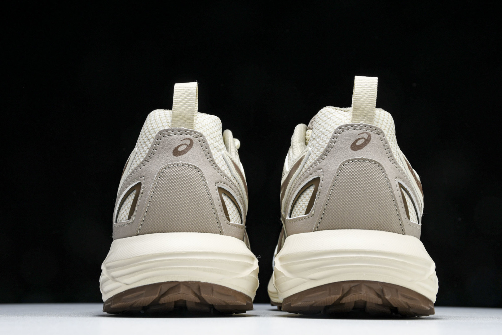ASICS 尺码36-45

纯原版出品-Gel-Sonoma CN 亚瑟士运动休闲透气专业跑鞋 101