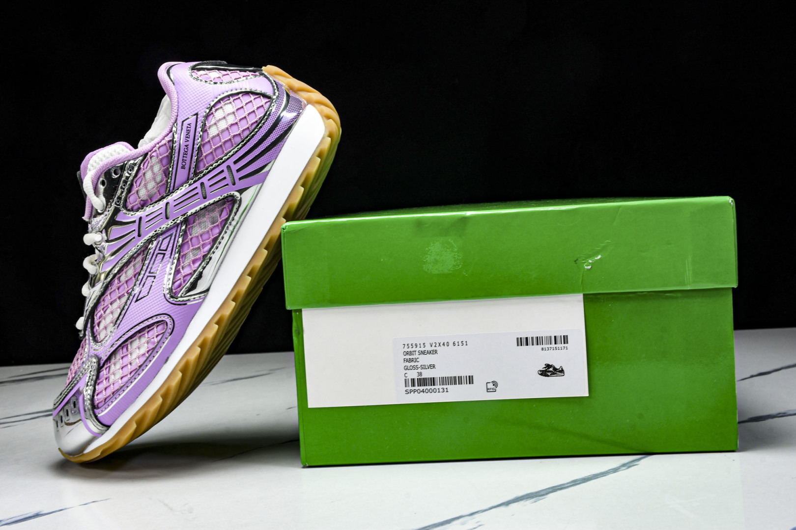 葆蝶 尺码35-40

纯原版出品-Bottega Veneta 葆蝶家 粉色 YZ004
尺寸35 3