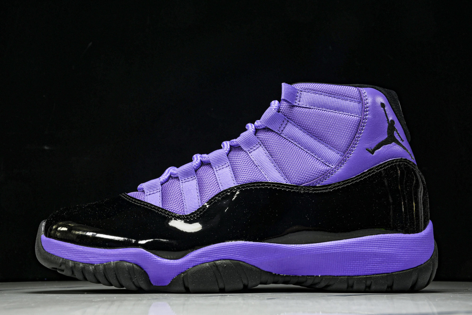 AJ11 尺码40-48.5

纯原版出品-Air Jordan 11 Retro AJ11 乔11黑紫