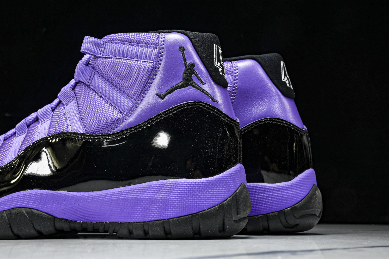 AJ11 尺码40-48.5

纯原版出品-Air Jordan 11 Retro AJ11 乔11黑紫