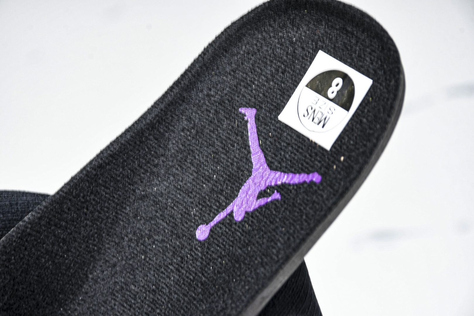 AJ11 尺码40-48.5

纯原版出品-Air Jordan 11 Retro AJ11 乔11黑紫