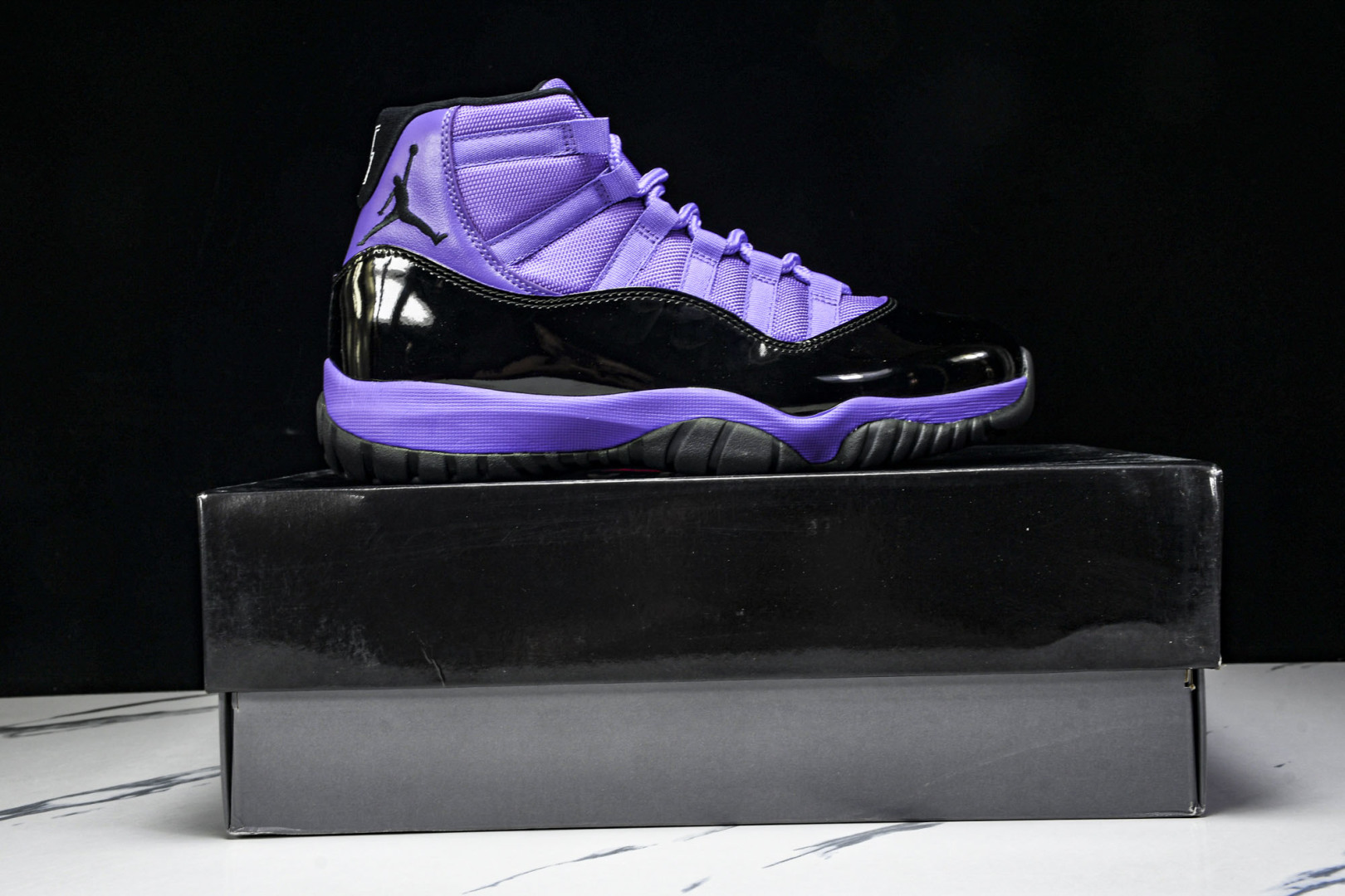 AJ11 尺码40-48.5

纯原版出品-Air Jordan 11 Retro AJ11 乔11黑紫