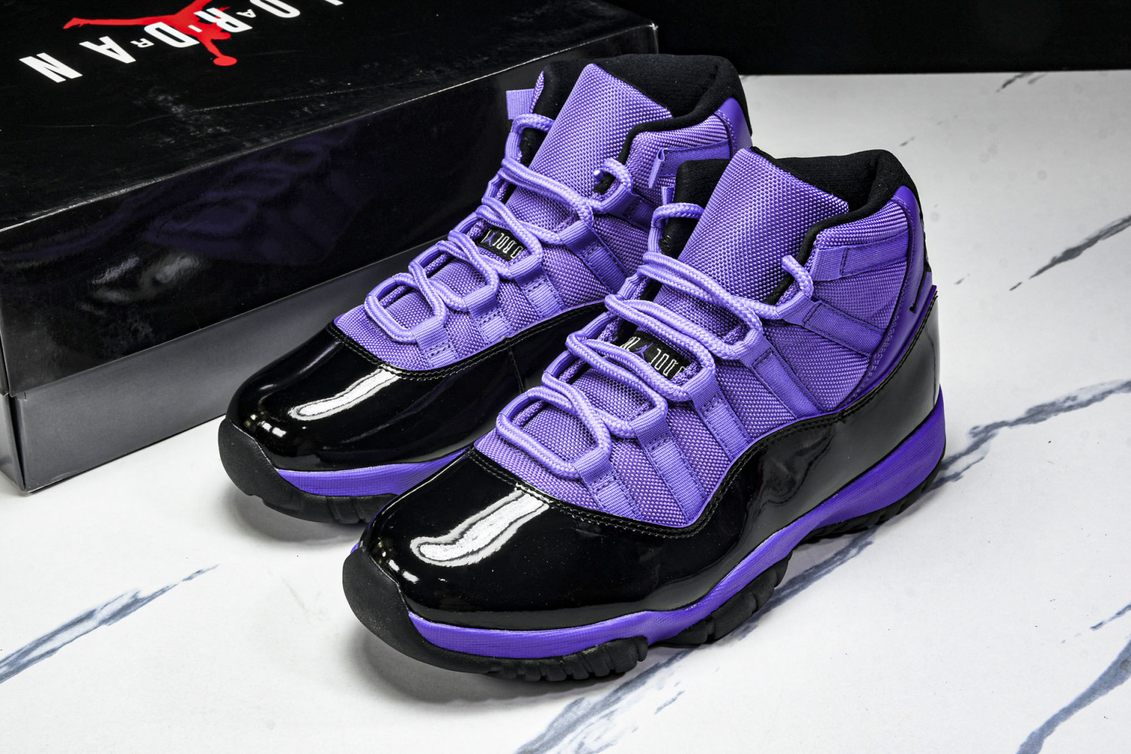AJ11 尺码40-48.5

纯原版出品-Air Jordan 11 Retro AJ11 乔11黑紫