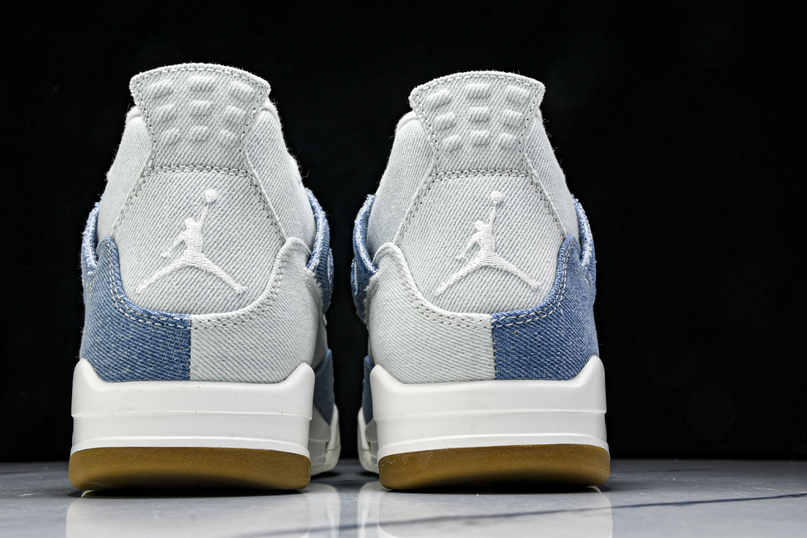 AJ4 尺码36-48.5

纯原版出品-Air Jordan 4 Denim Worn Blue AJ