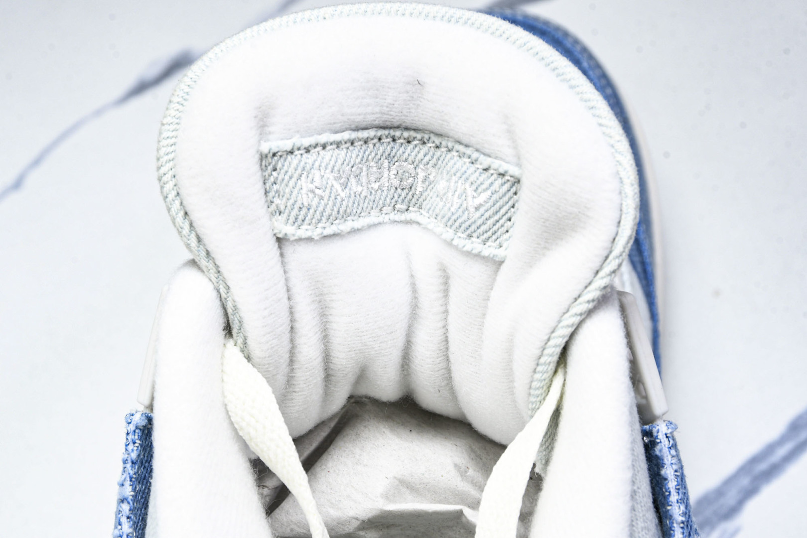 AJ4 尺码36-48.5

纯原版出品-Air Jordan 4 Denim Worn Blue AJ