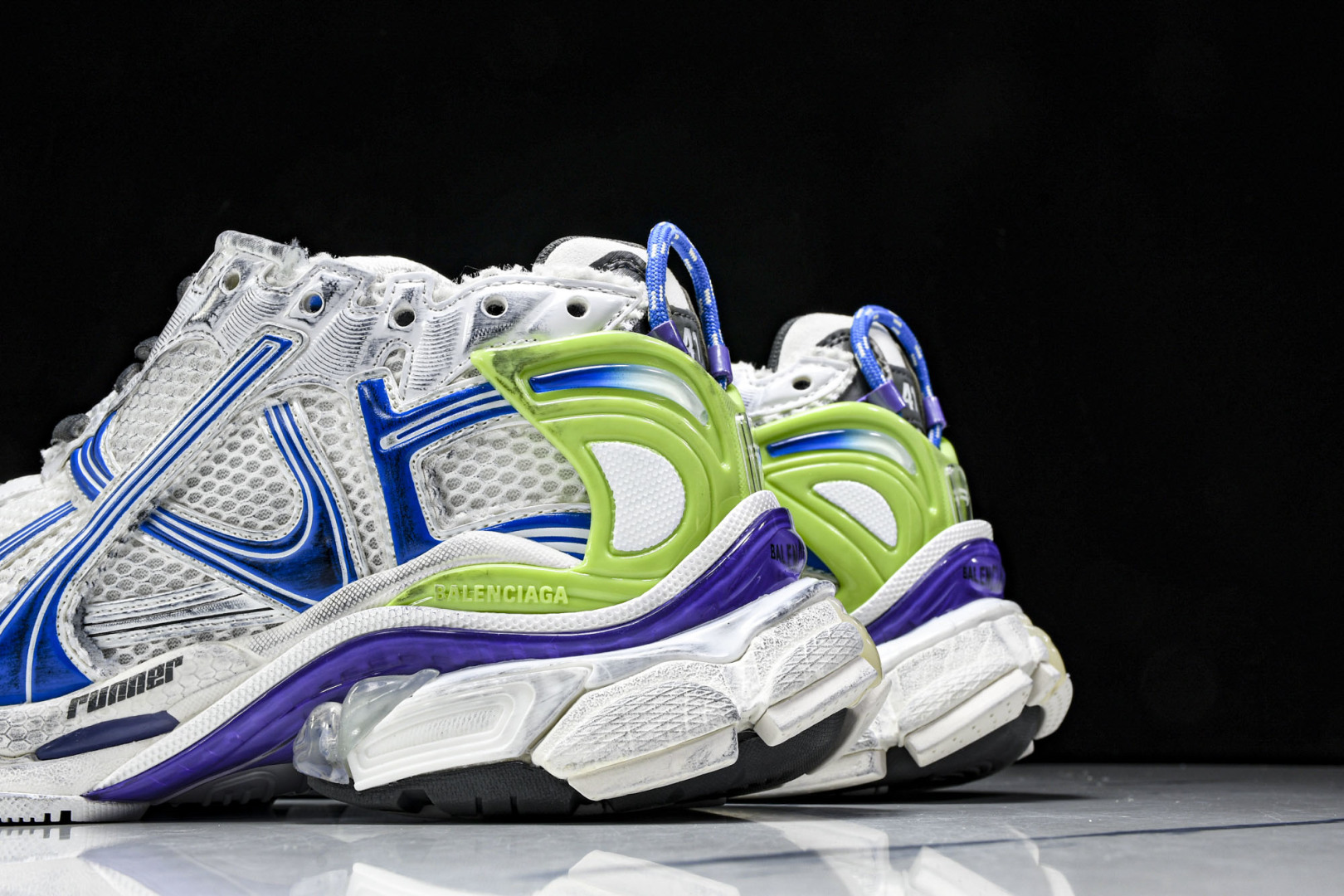 巴黎 尺码35-46

纯原版出品-Balenciaga Runner Kith Four.Color 