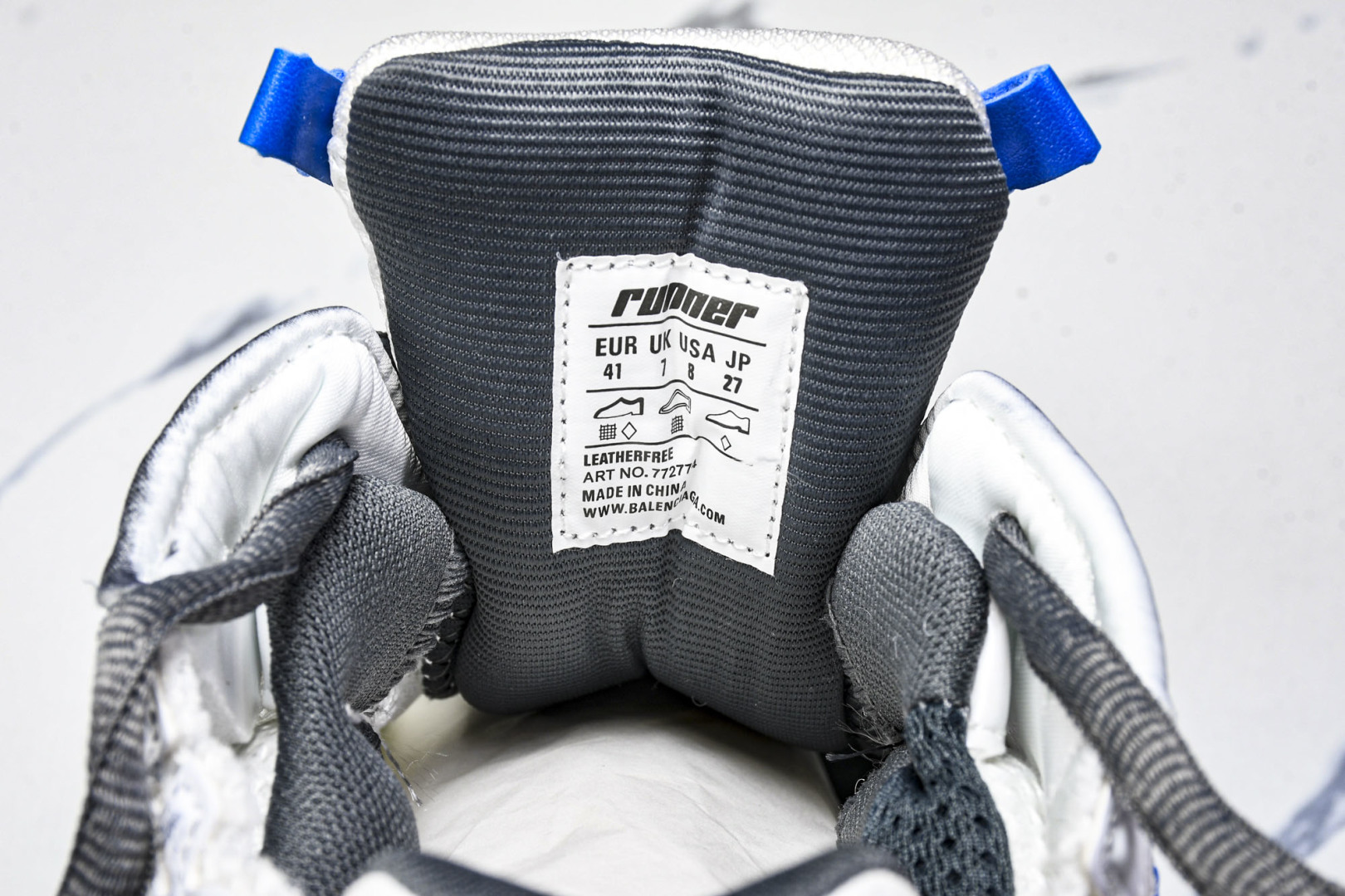 巴黎 尺码35-46

纯原版出品-Balenciaga Runner Kith Four.Color 