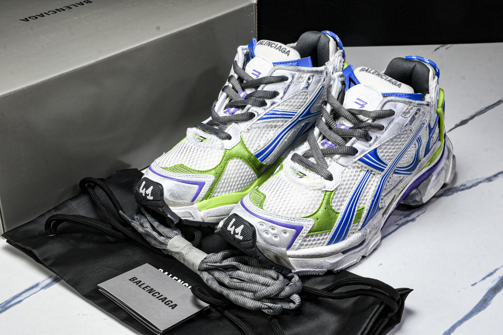 巴黎 尺码35-46

纯原版出品-Balenciaga Runner Kith Four.Color 
