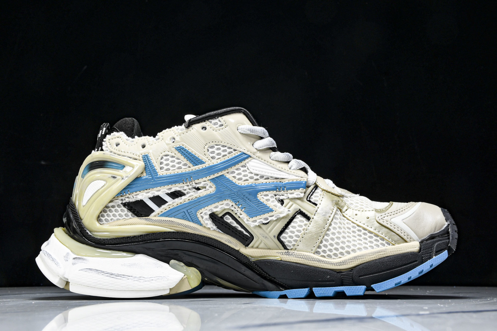 巴黎 尺码35-46

纯原版出品-Balenciaga Runner Kith Four.Color 