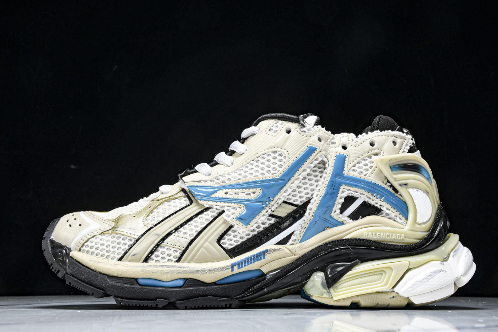 巴黎 尺码35-46

纯原版出品-Balenciaga Runner Kith Four.Color 