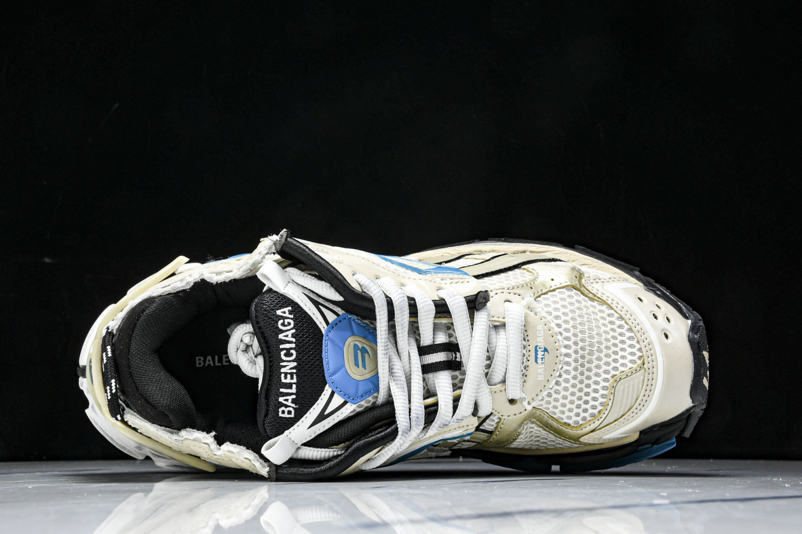 巴黎 尺码35-46

纯原版出品-Balenciaga Runner Kith Four.Color 