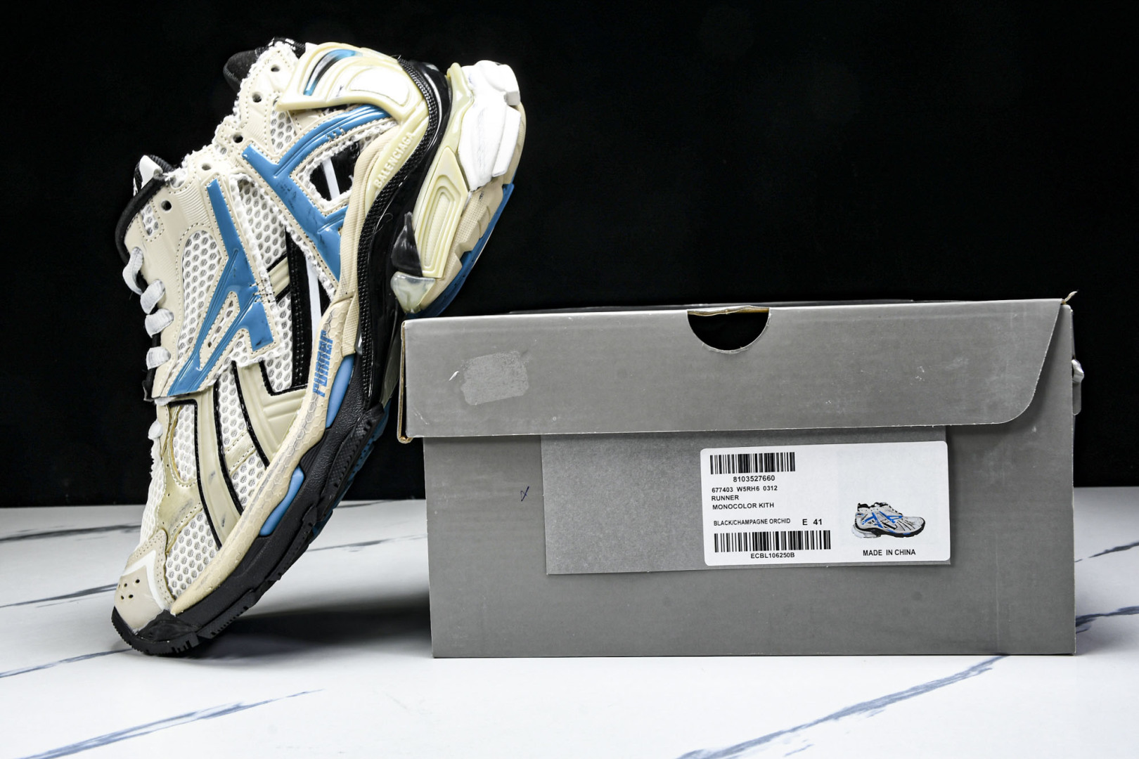 巴黎 尺码35-46

纯原版出品-Balenciaga Runner Kith Four.Color 