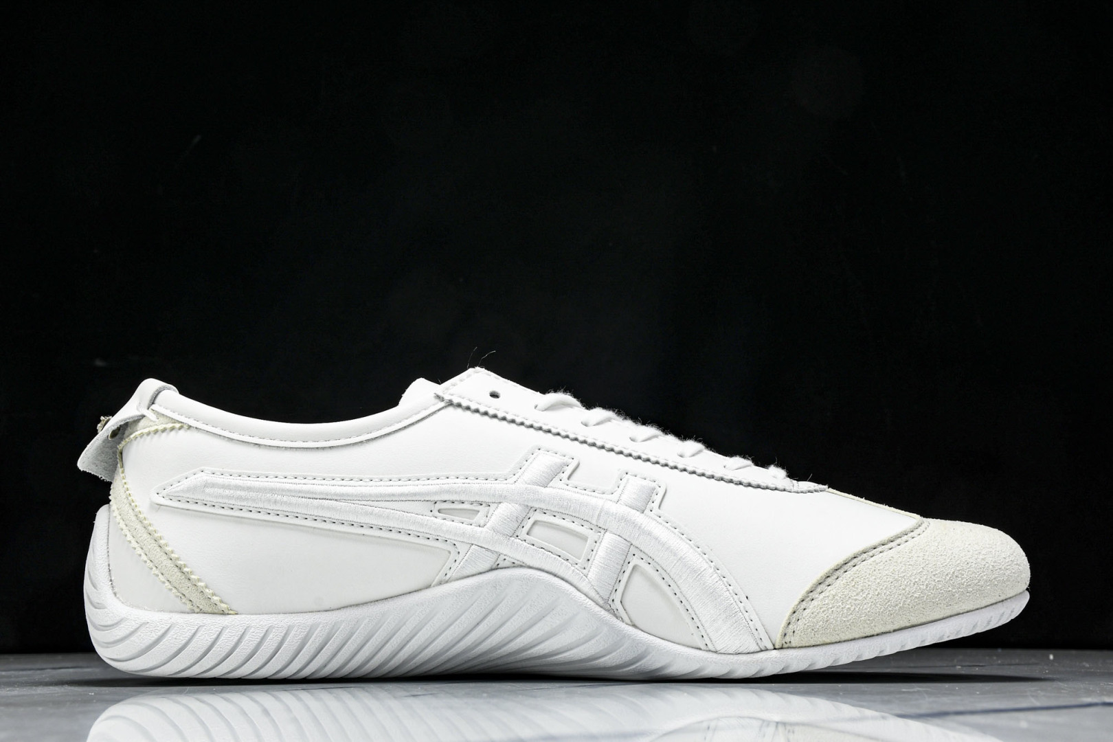 MEXICO 尺码36-45

纯原版出品-Onitsuka Tiger鬼塚虎 MEXICO 66 DR
