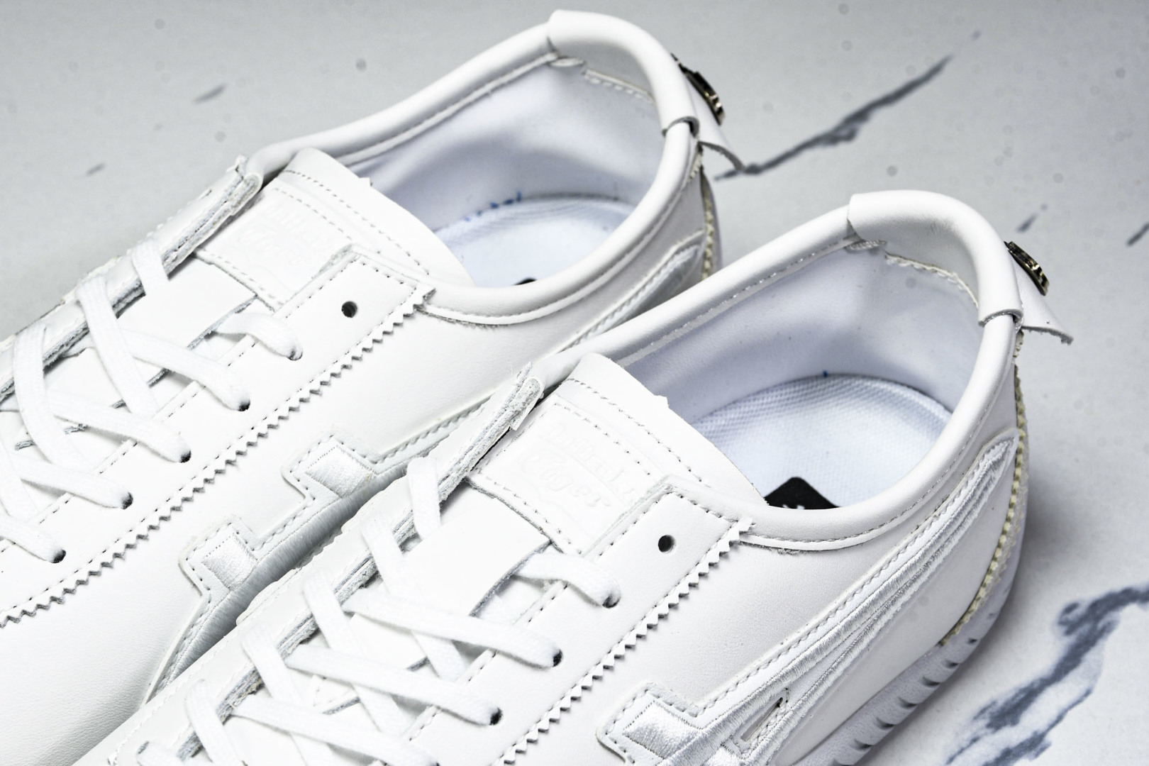 MEXICO 尺码36-45

纯原版出品-Onitsuka Tiger鬼塚虎 MEXICO 66 DR