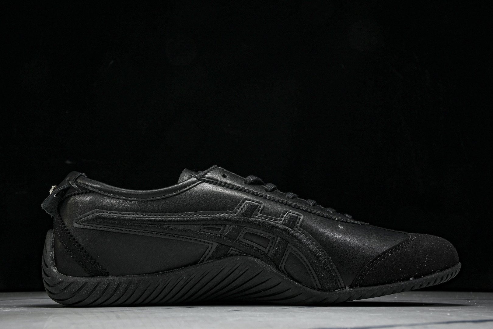 MEXICO 尺码36-45

纯原版出品-Onitsuka Tiger鬼塚虎 MEXICO 66 DR