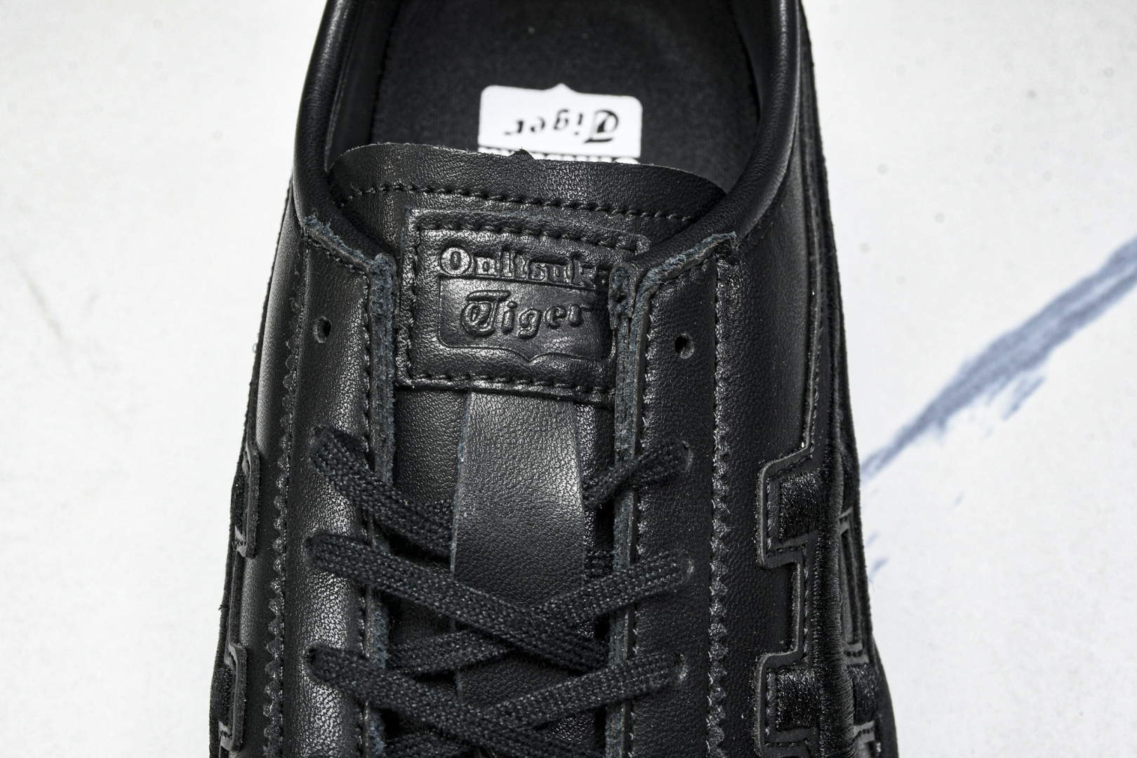 MEXICO 尺码36-45

纯原版出品-Onitsuka Tiger鬼塚虎 MEXICO 66 DR