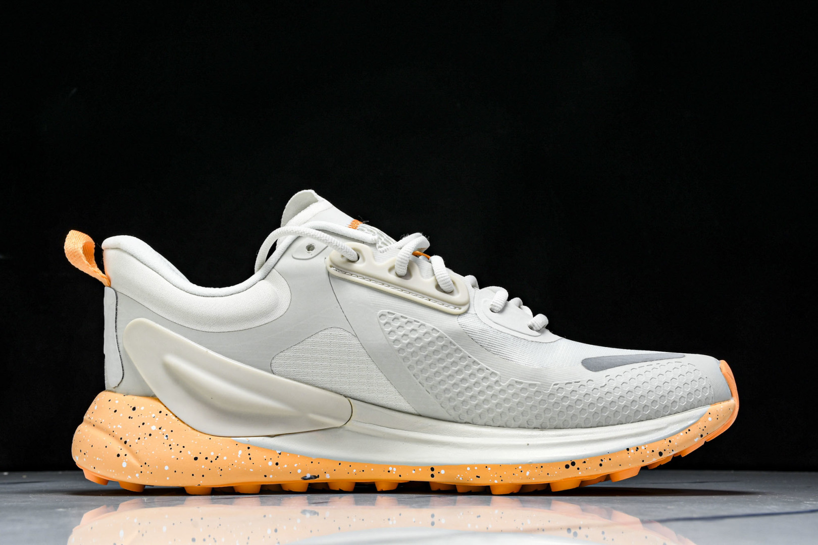 Lulu 尺码36-45

纯原版出品-露露乐蒙Lululemon W Blissfeel TRAIL 