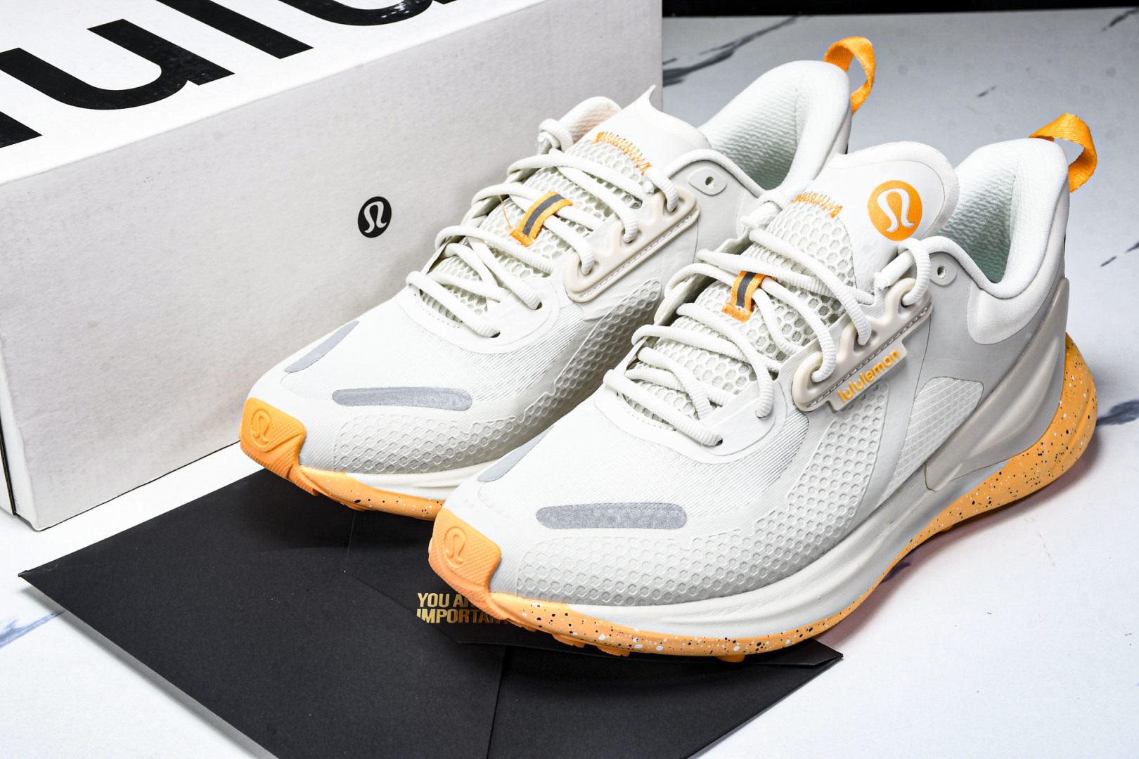 Lulu 尺码36-45

纯原版出品-露露乐蒙Lululemon W Blissfeel TRAIL 