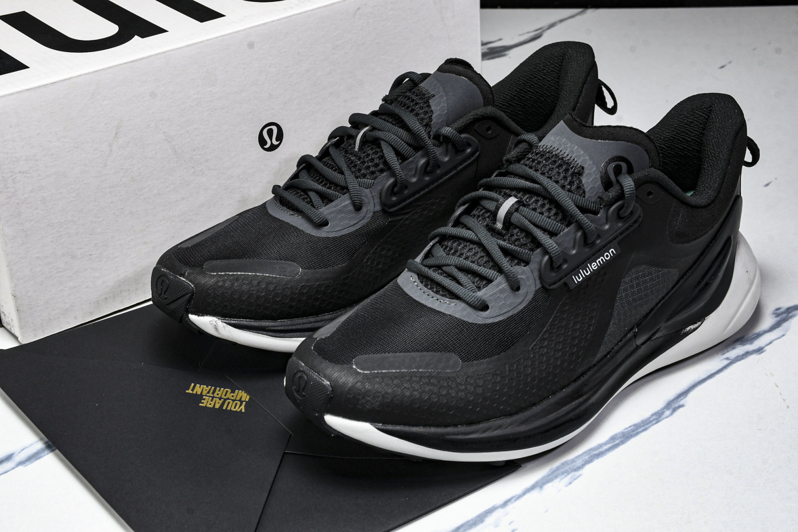 Lulu 尺码36-45

纯原版出品-露露乐蒙Lululemon W Blissfeel TRAIL 