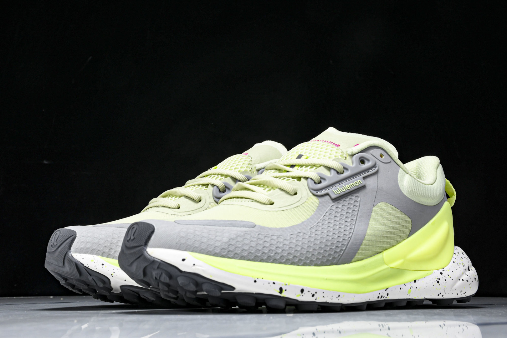 Lulu 尺码36-45

纯原版出品-露露乐蒙Lululemon W Blissfeel TRAIL 