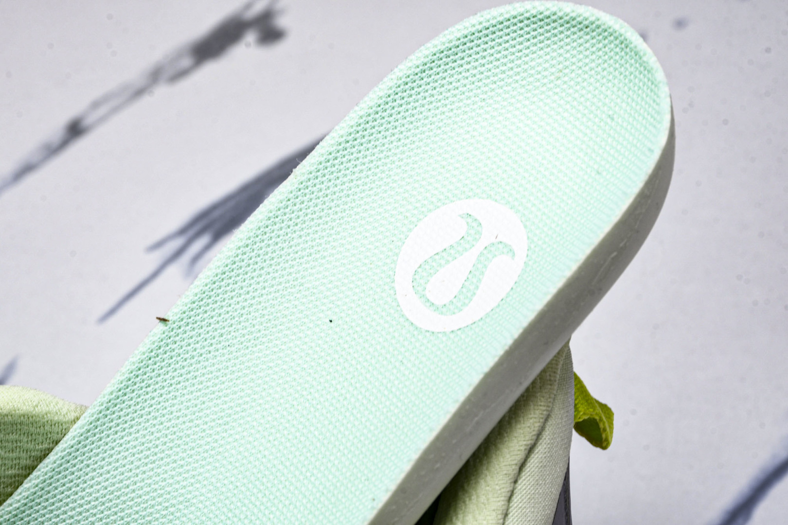 Lulu 尺码36-45

纯原版出品-露露乐蒙Lululemon W Blissfeel TRAIL 