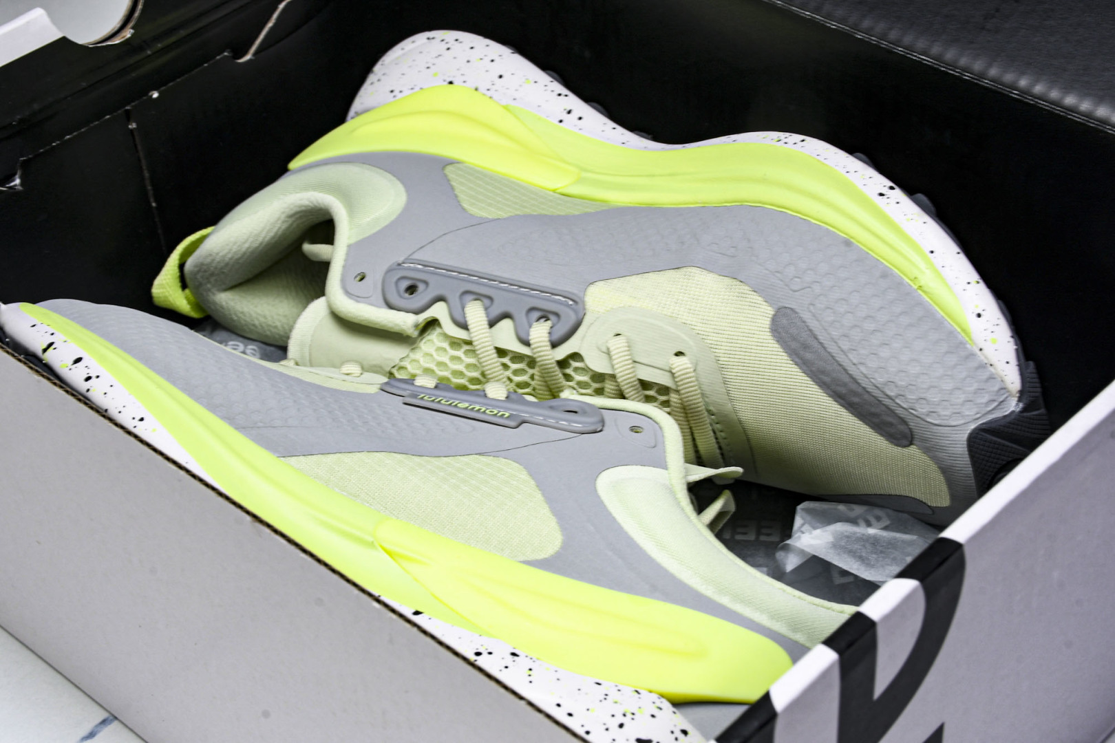 Lulu 尺码36-45

纯原版出品-露露乐蒙Lululemon W Blissfeel TRAIL 