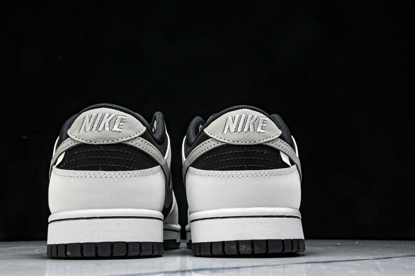 Dunk 尺码40-45

纯原版出品-SB Dunk Low 拓荒骑士 周年高端定制 低帮休闲板鞋 W