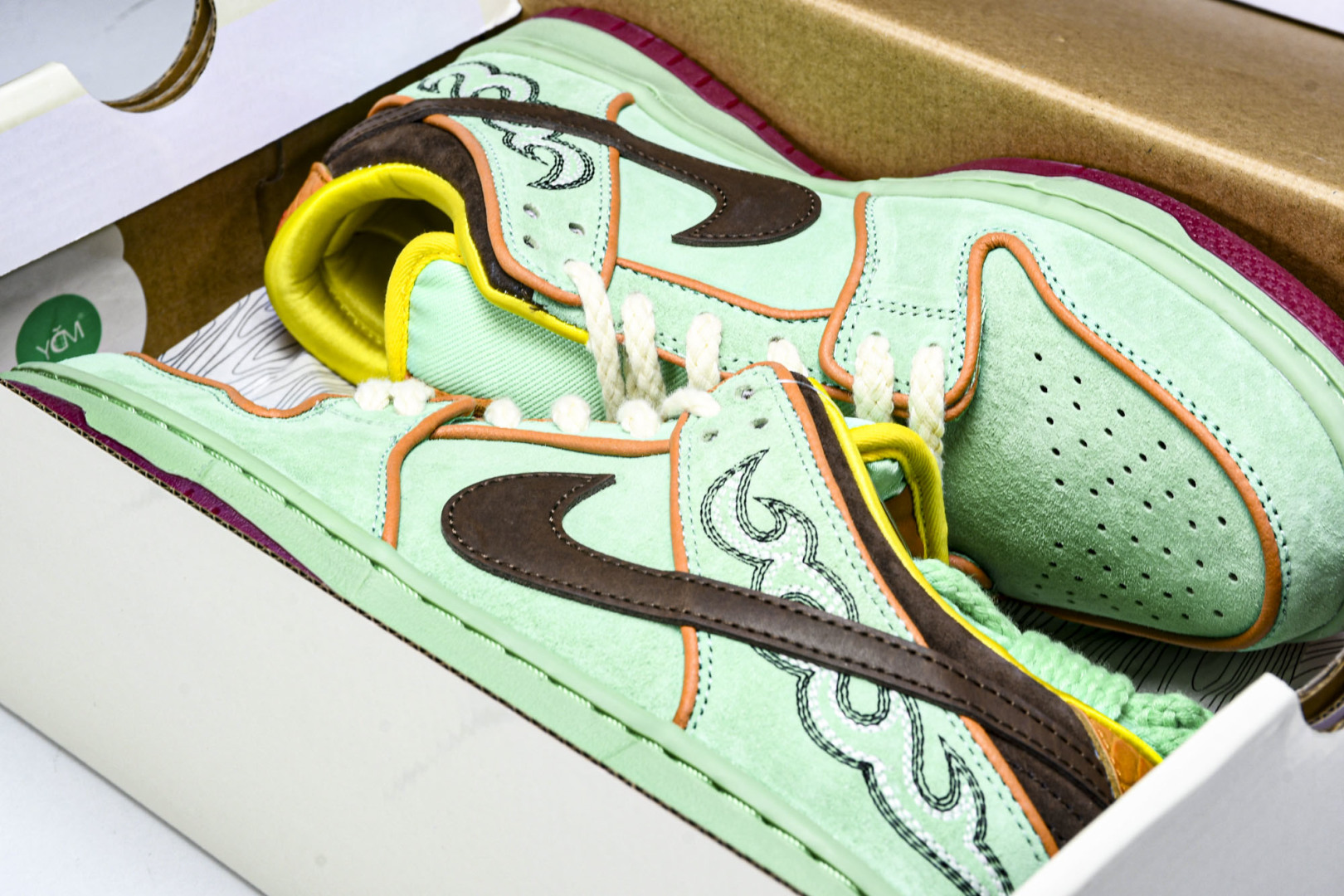 Dunk 尺码40-47.5

纯原版出品-SB Dunk Low Tourmaline 黑人月 低帮休
