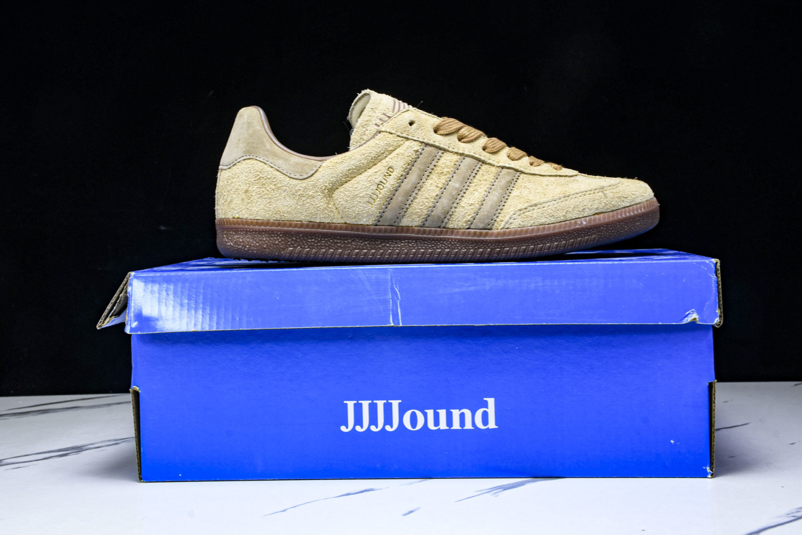 AD 三叶草 SAMB JJJJOUND 男女休闲板鞋 ID8709 尺寸 36 36⅔ 37⅓ 38