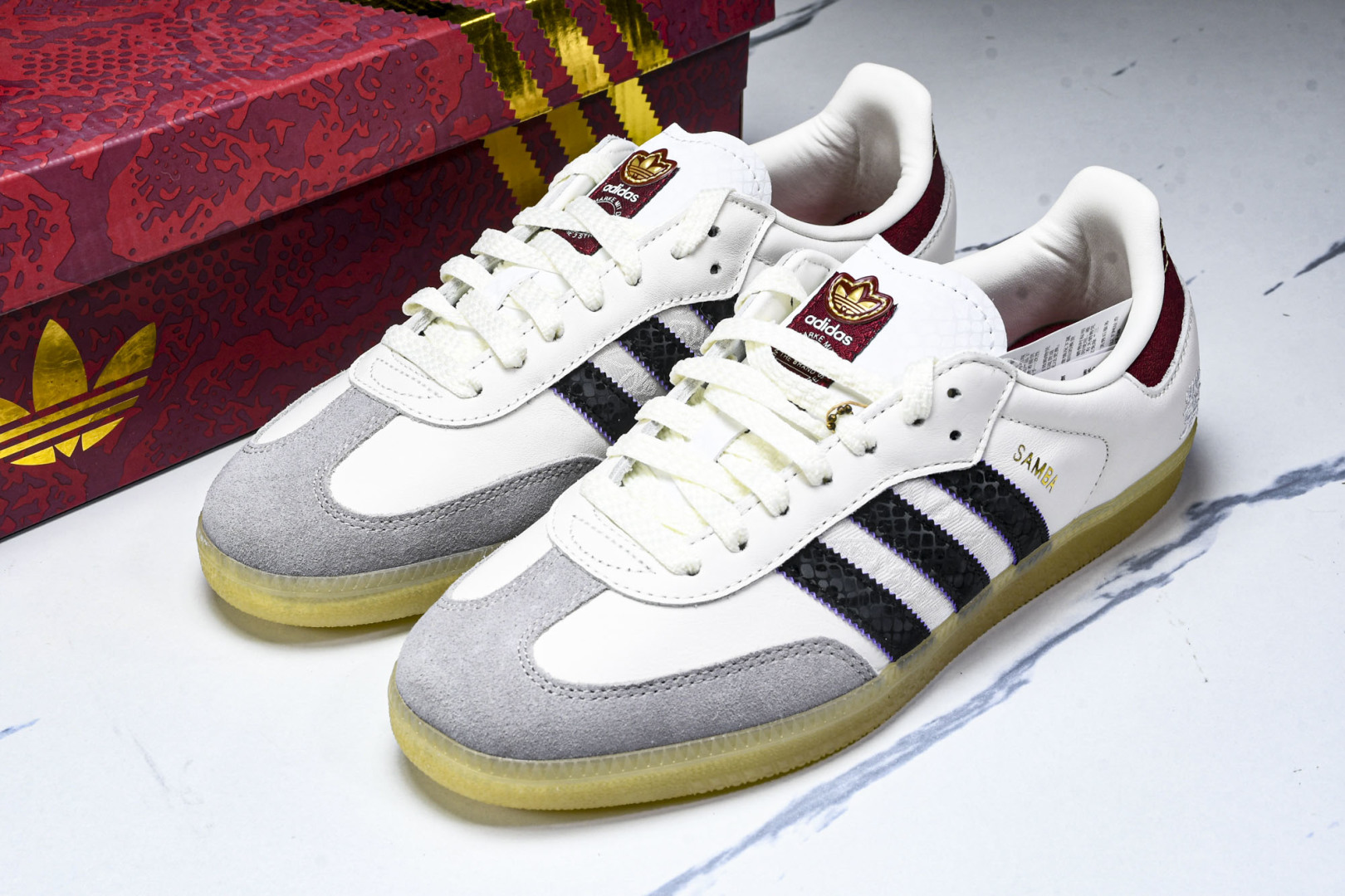  AD 三叶草 SAMBA OG  男女休闲板鞋 JQ5976 尺寸 36 36⅔ 37⅓ 38 38⅔
