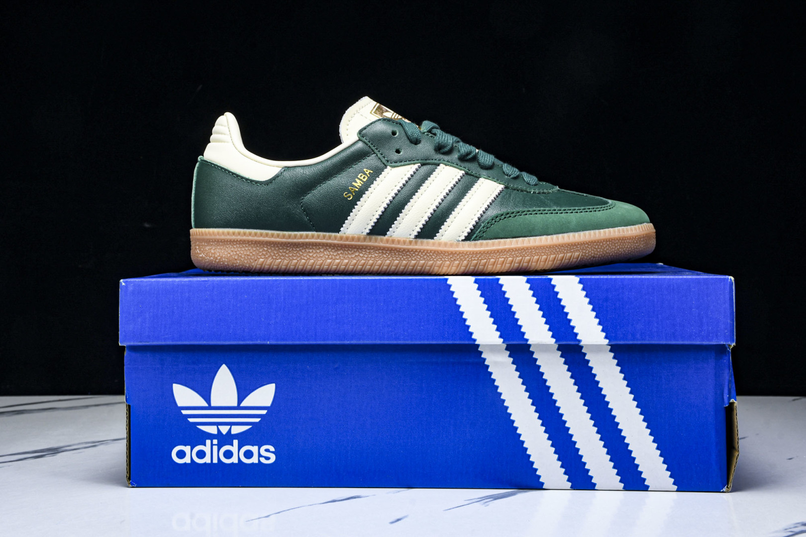  AD 三叶草 SAMBA OG W 男女休闲板鞋 IE0872 尺寸 36 36⅔ 37⅓ 38 38