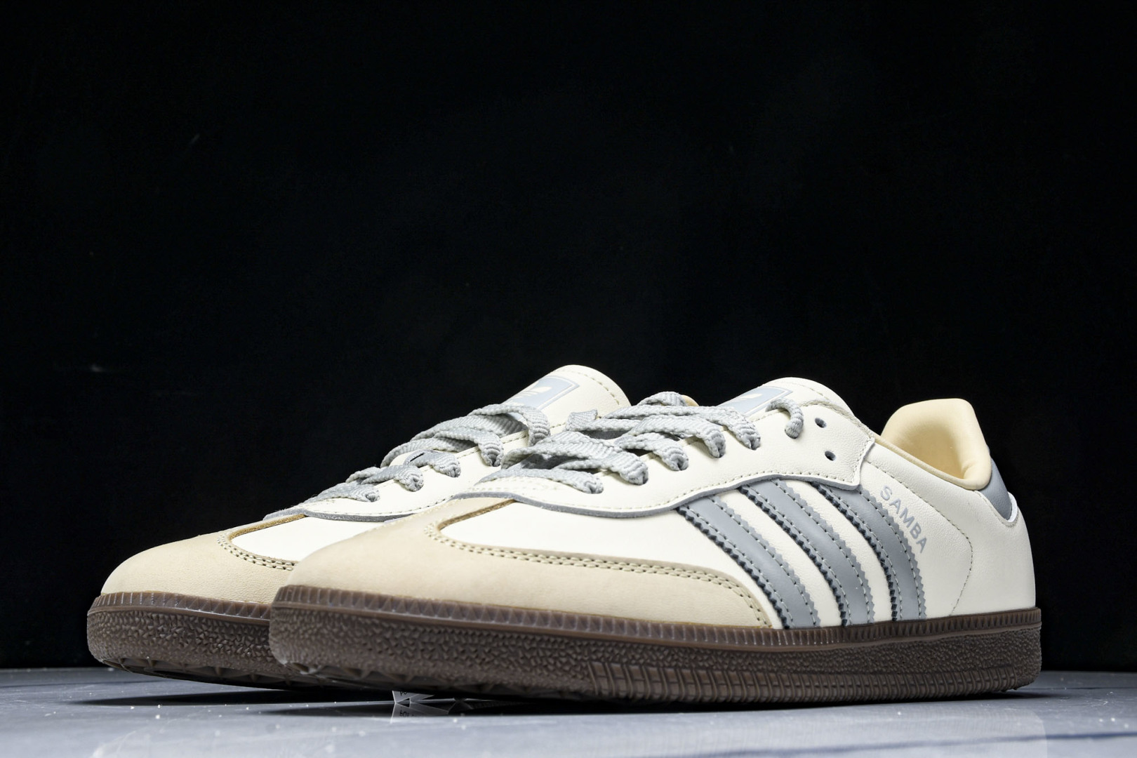  AD 三叶草 SAMBA OG W 女休闲板鞋 JH7299 尺寸 36 36⅔ 37⅓ 38 38⅔