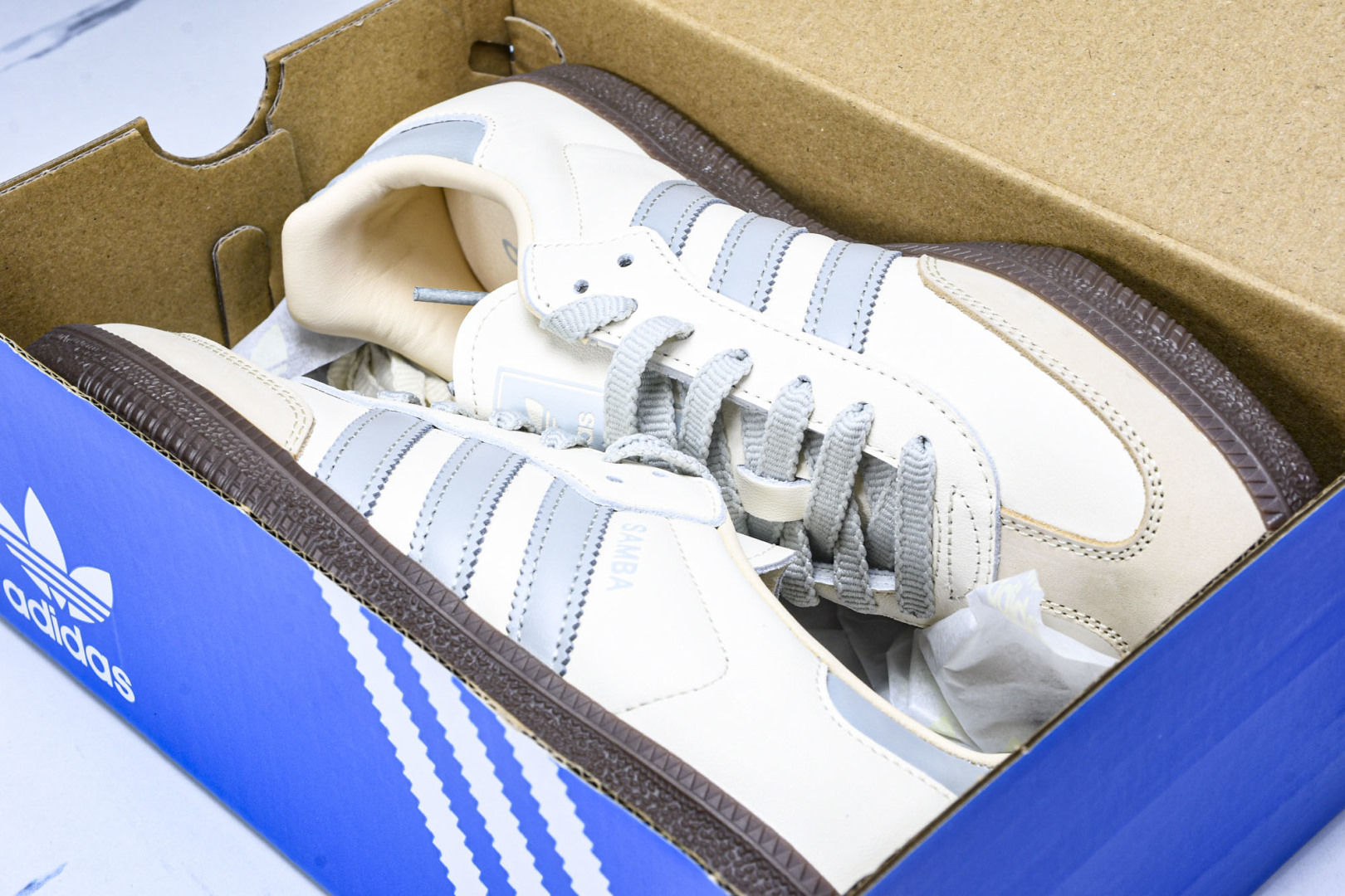  AD 三叶草 SAMBA OG W 女休闲板鞋 JH7299 尺寸 36 36⅔ 37⅓ 38 38⅔