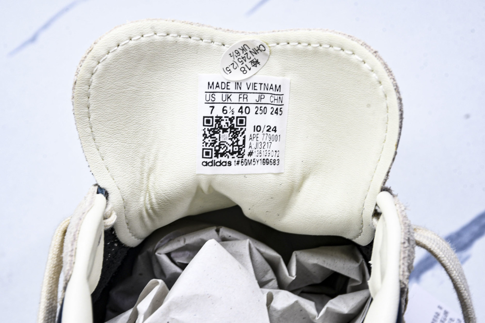  AD 三叶草 SAMBA OG 男女休闲板鞋 JI3217 尺寸 36 36⅔ 37⅓ 38 38⅔ 